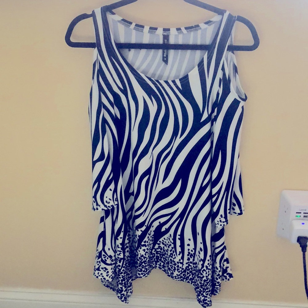 Cold shoulder top